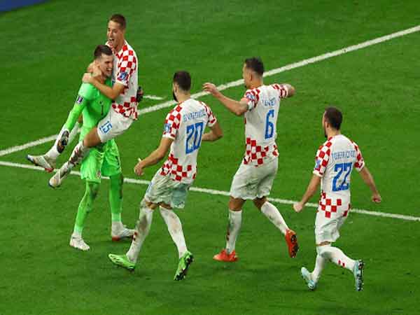 Croatia loại Nhật Bản khỏi World Cup 2022 sau loạt sút luân lưu